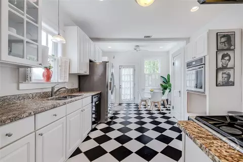 Kitchen - 226 E 53rd St, Savannah, GA 31405 photo 1 of 8