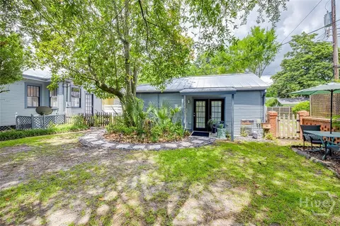 Exterior - 226 E 53rd St, Savannah, GA 31405 photo 12 of 15
