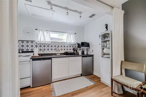 Kitchen - 226 E 53rd St, Savannah, GA 31405 photo 8 of 8