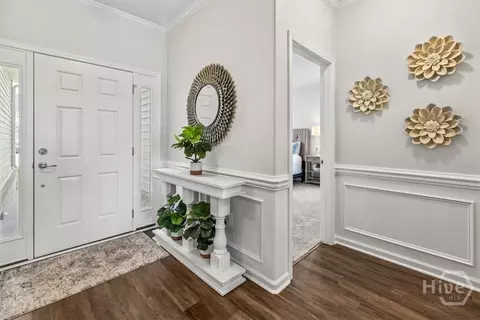 Entry Way - 175 Greyfield Cir, Savannah, GA 31407 photo 2 of 6