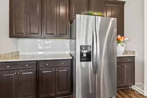 Kitchen - 175 Greyfield Cir, Savannah, GA 31407 photo 4 of 6
