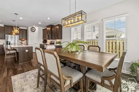Dining - 175 Greyfield Cir, Savannah, GA 31407 photo 2 of 3