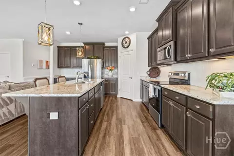 Kitchen - 175 Greyfield Cir, Savannah, GA 31407 photo 2 of 6