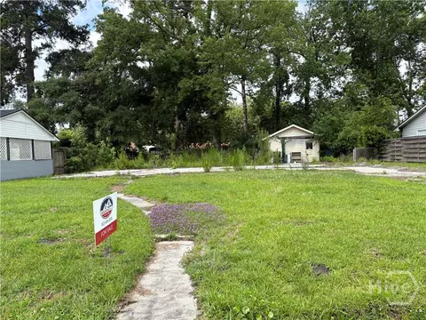 211 Clifton Dr, Port Wentworth, GA 31407