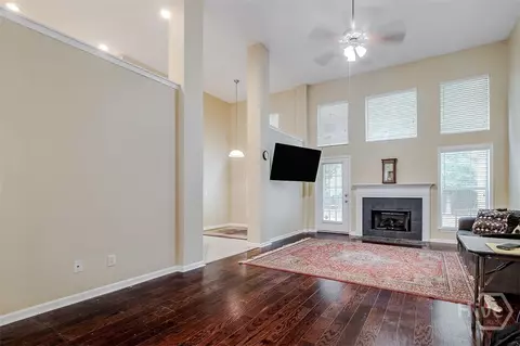 Living - 5 Gentry St, Pooler, GA 31322 photo 2 of 6