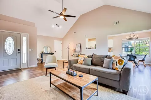 161 Stockbridge Dr, Savannah, GA 31419