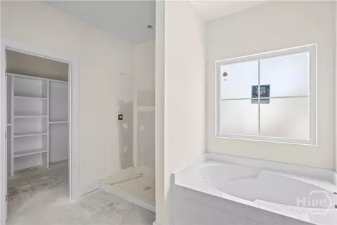 Bath - 112 Dixie Dr, Springfield, GA 31329 photo 1 of 1