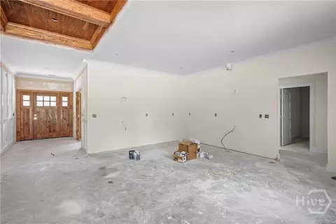 Living - 112 Dixie Dr, Springfield, GA 31329 photo 4 of 4