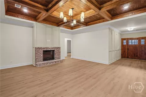 Living - 112 Dixie Dr, Springfield, GA 31329 photo 3 of 4