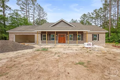 112 Dixie Dr, Springfield, GA 31329