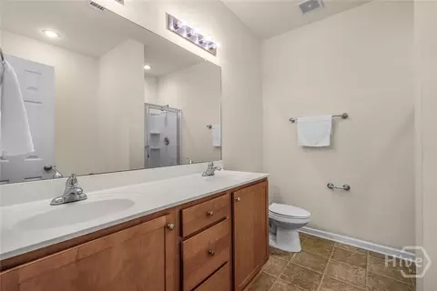 Bath - 169 Regency Cir, Pooler, GA 31322 photo 2 of 6