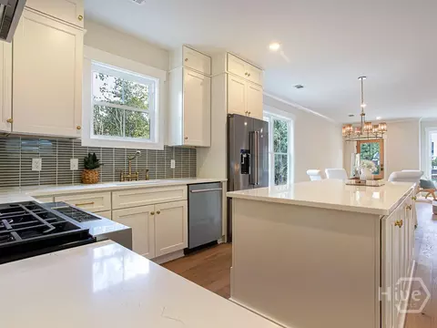 Kitchen - 807 E 36th St, Savannah, GA 31401 photo 2 of 8