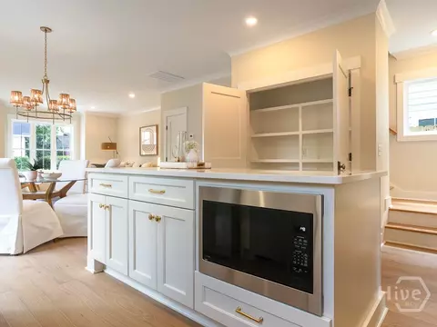 Kitchen - 807 E 36th St, Savannah, GA 31401 photo 7 of 8