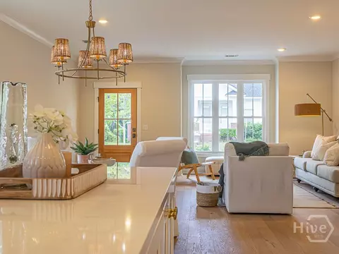 Entry Way - 807 E 36th St, Savannah, GA 31401 photo 1 of 5