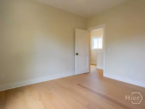 Bedroom - 807 E 36th St, Savannah, GA 31401 photo 5 of 6