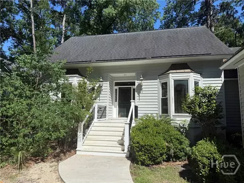 4 Isham Ln, Savannah, GA 31411