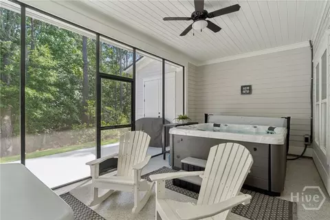 Exterior - 18 Golf Dr, Pooler, GA 31322 photo 4 of 7