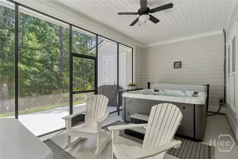 Exterior - 18 Golf Dr, Pooler, GA 31322 photo 4 of 7