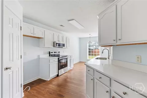 Kitchen - 21 Pebble Rd, Pooler, GA 31322 photo 2 of 2
