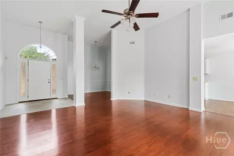 Living - 21 Pebble Rd, Pooler, GA 31322 photo 4 of 7