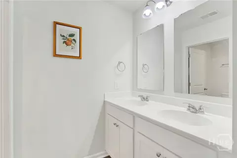 381 Hogan Dr, Richmond Hill, GA 31324