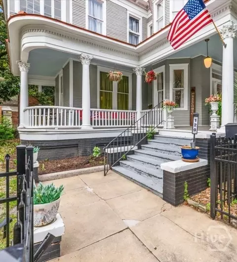 120 W 37th St, Savannah, GA 31401