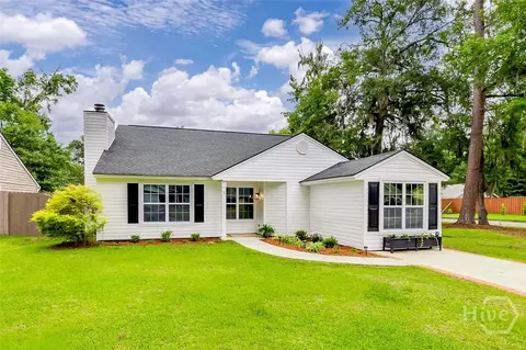 1 E White Hawthorne Dr, Savannah, GA 31419