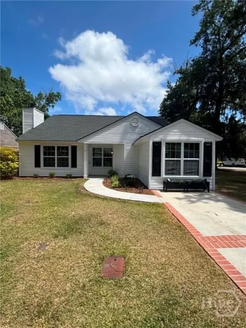 1 E White Hawthorne Dr, Savannah, GA 31419