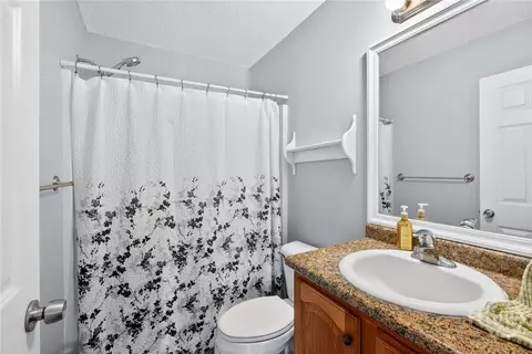 Bath - 124 Teal Dr, Springfield, GA 31329 photo 1 of 3