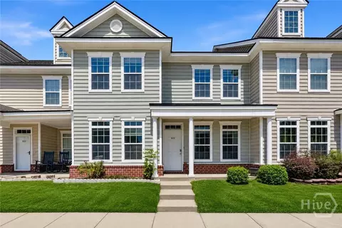 825 Terrell Dr, Hinesville, GA 31313