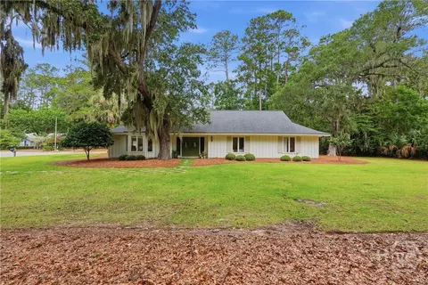1 Bray Ln, Savannah, GA 31411