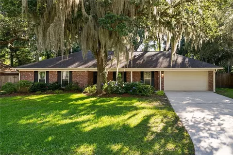 42 River Oaks Rd, Savannah, GA 31410