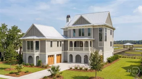 133 Reserve Cir, Savannah, GA 31401