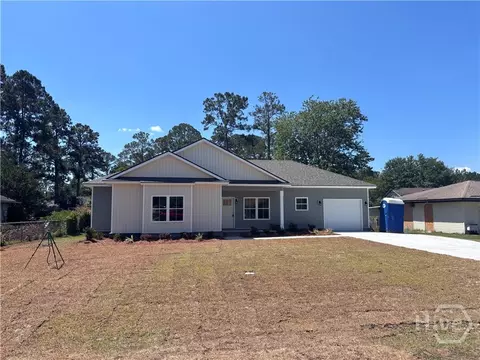 205 Melrose Pl, Rincon, GA 31326