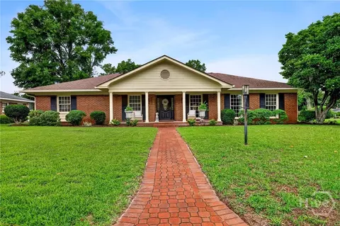 8607 Kent Dr, Savannah, GA 31406