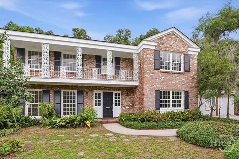 5729 Colonial Dr, Savannah, GA 31406