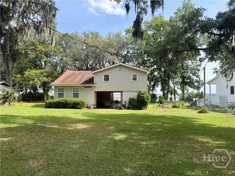 246 Old Mill Rd E, Richmond Hill, GA 31324