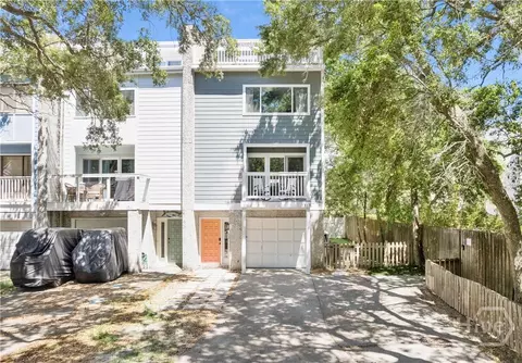 1313 Beachview Dr, Saint Simons Island, GA 31522