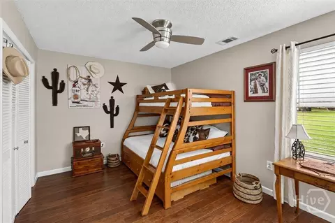 Bedroom - 129 Marsh Dr, Midway, GA 31320 photo 2 of 5