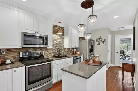 Kitchen - 129 Marsh Dr, Midway, GA 31320 photo 2 of 7