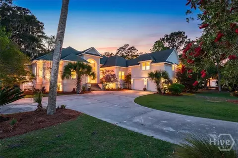 9 Oak Glade Ct, Savannah, GA 31411
