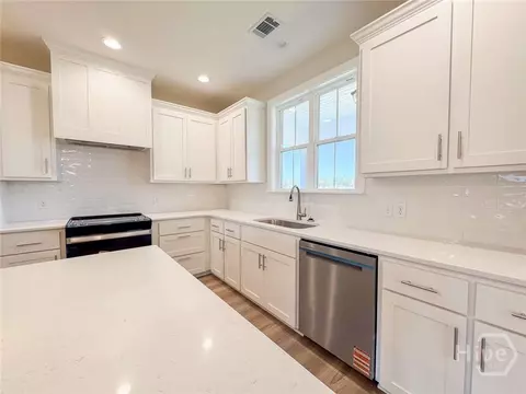 Kitchen - 225 Cottage Loop, Midway, GA 31320 photo 2 of 4
