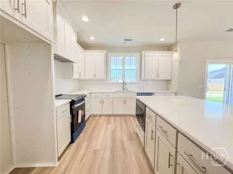 Kitchen - 225 Cottage Loop, Midway, GA 31320 photo 3 of 4