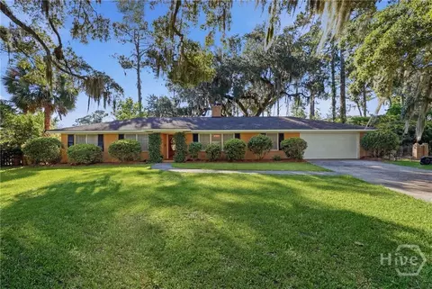 8305 Meadowbrook Rd, Savannah, GA 31406