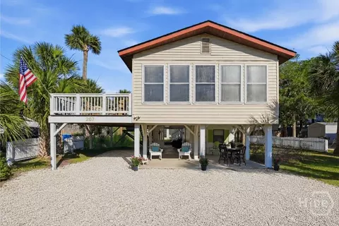 207 2nd Ave, Tybee Island, GA 31328