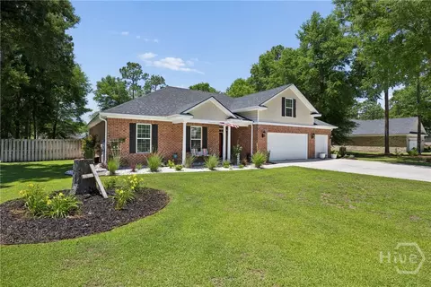 103 Mingledorff Ct, Springfield, GA 31329