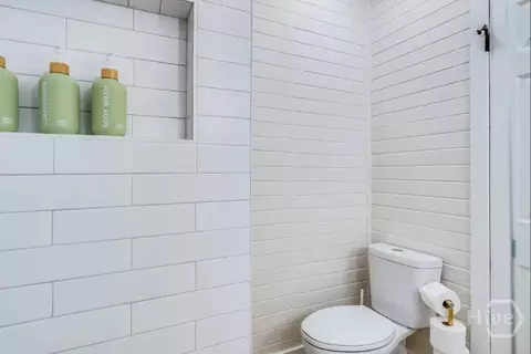 Bath - 413 E Mell St, Pooler, GA 31322 photo 3 of 3