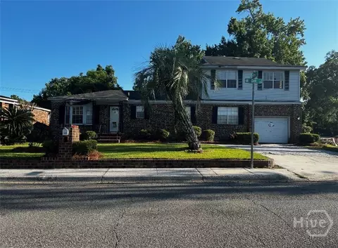 1519 Dell St, Savannah, GA 31415