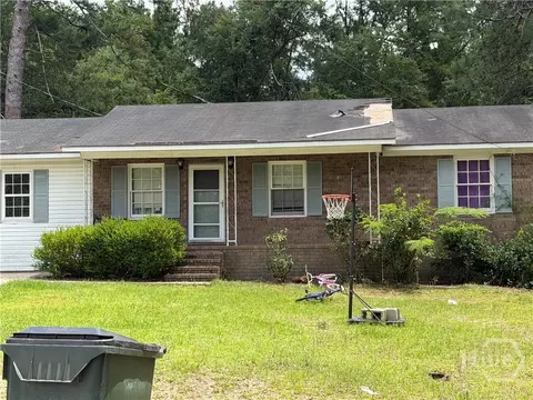 552 Colegrove Dr, Swainsboro, GA 30401