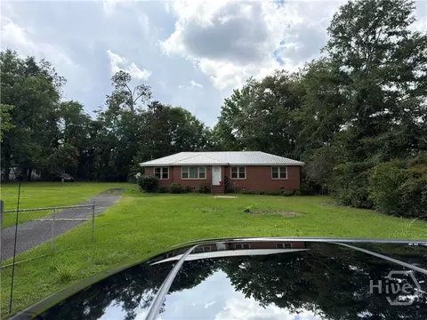 118 Arden Dr, Swainsboro, GA 30401